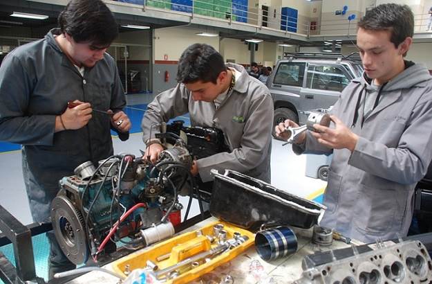 ¿Dónde estudiar Ingeniería Mecánica en Ecuador?