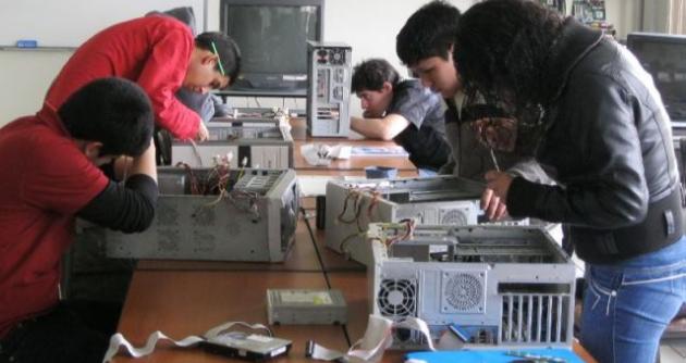 ¿Dónde estudiar Ensamblaje y Mantenimiento de Equipos de Cómputo?